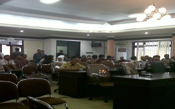 atah Minyak Tanah Kurang, Ketua RT Datangi DPRD